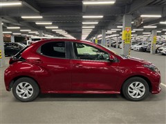 ヤリス ハイブリッド X