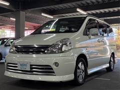 セレナ ライダー