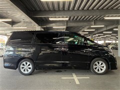 ヴェルファイアZゴールデンアイズ