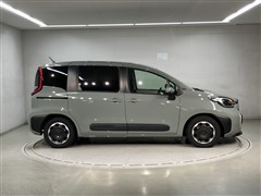 シエンタ HEV Z 5ニンノリ