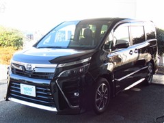 トヨタ　ヴォクシー ZS キラメキ3 7ニン