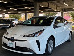 トヨタ プリウス S