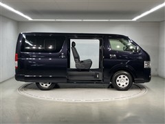 ハイエースV S-GLダークプライム