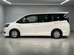ヴォクシー HV V