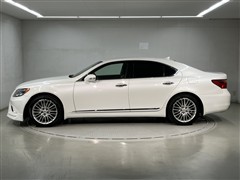 LS600h Iパッケージ AWD