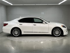 LS600h Iパッケージ AWD