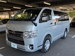 トヨタ　ハイエースDX-GL4WD5ドア6ニン