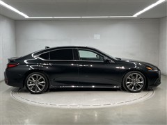 ES300h Fスポーツ