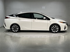 プリウスPHV Aプレミアム