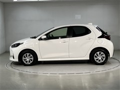 ヤリス ハイブリッド X