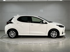 ヤリス ハイブリッド X