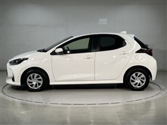 ヤリス ハイブリッド X