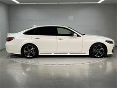 クラウン HV RS アドバンス