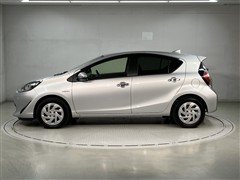 アクア S スタイルブラック