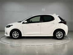 ヤリス ハイブリッド X