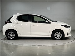 ヤリス ハイブリッド X