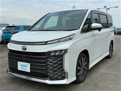トヨタ ヴォクシー HEV S-Z