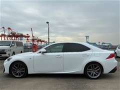 IS200t Fスポーツ