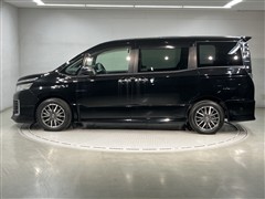 ヴォクシー ZS キラメキ 7ニンノリ