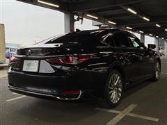 ES300h バージョンL