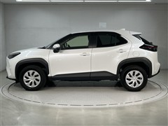 ヤリスクロスHV X