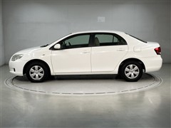 カローラアクシオ X