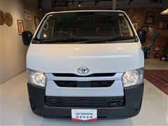 ハイエースV DX 5ドア 3/6ニン