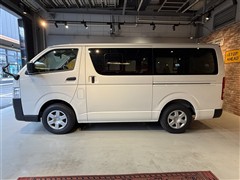 ハイエースV DX 5ドア 3/6ニン