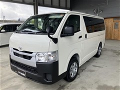 ハイエースV DX 5ドア 3/6ニン