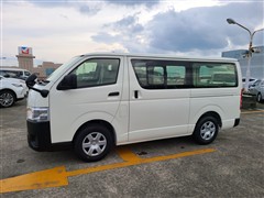 ハイエースV DX 5ドア 3/6ニン