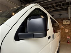 ハイエースV DX 5ドア 3/6ニン