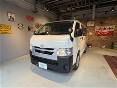 ハイエースV DX 5ドア 3/6ニン