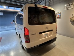ハイエースV DX 5ドア 3/6ニン