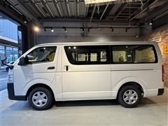 ハイエースV DX 5ドア 3/6ニン