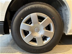 ハイエースV DX 5ドア 3/6ニン