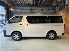 ハイエースV DX 5ドア 3/6ニン