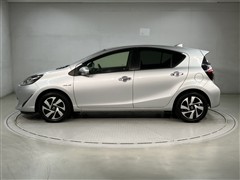 アクア S スタイルブラック