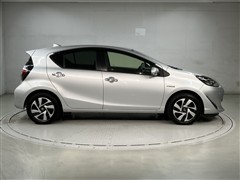 アクア S スタイルブラック