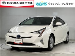 プリウス S
