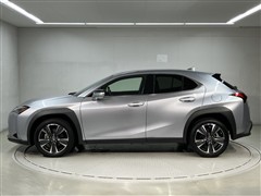 UX250h バージョンL