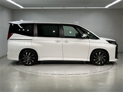 ノア HEV S-Z