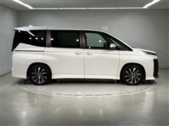 ヴォクシー HEV S-Z