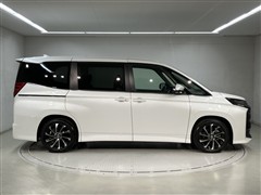 ノア HEV S-Z