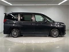 ノア HEV S-G 7ニンノリ