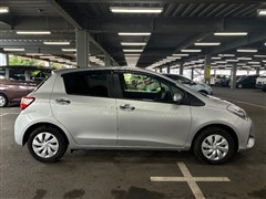ヴィッツ 1.0F セーフティED