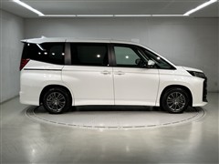 ノア HEV S-G 7ニンノリ