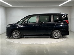 ノア HEV S-G 7ニンノリ