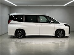 ノアHEV S-Z