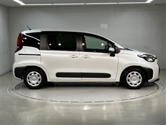 シエンタ HEV G 7ニンノリ