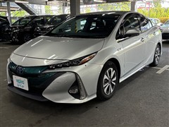 トヨタ プリウスPHV A